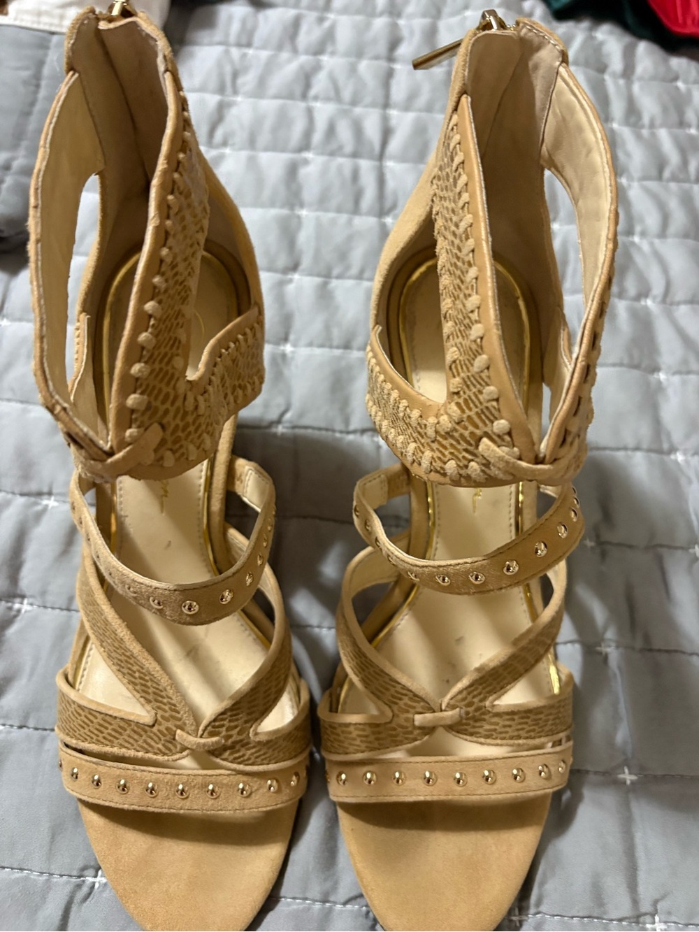 Gorgeous tan dress wedges by Jessica Simpson! Whipstitching and gold details!